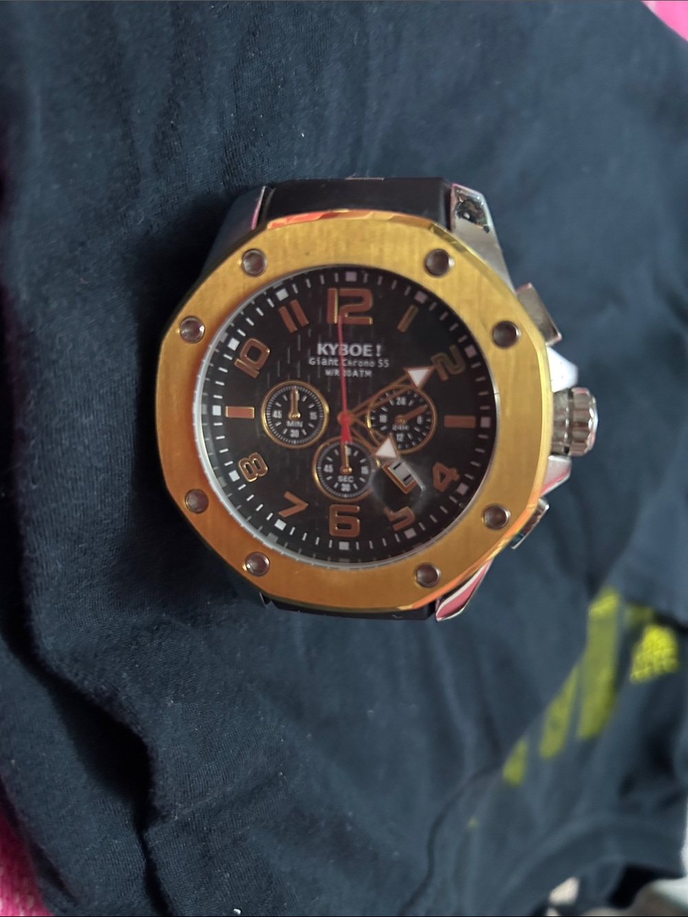 Men’s Black and Gold Sport Chronograph Watch